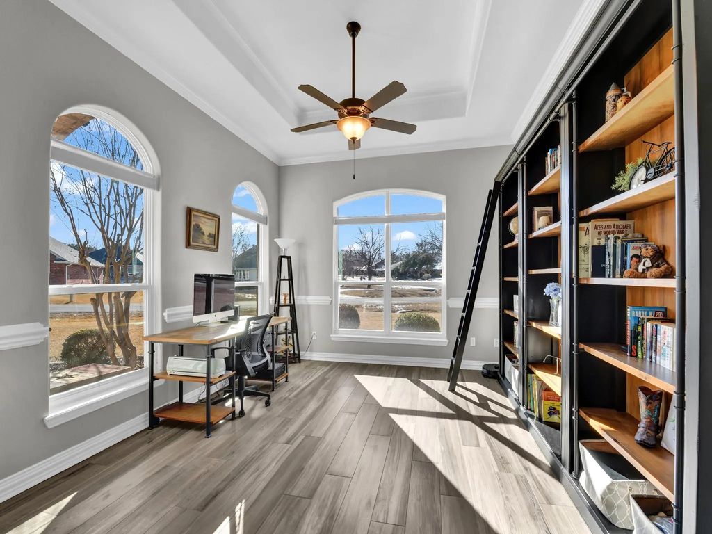 6000 Justine Court, Granbury