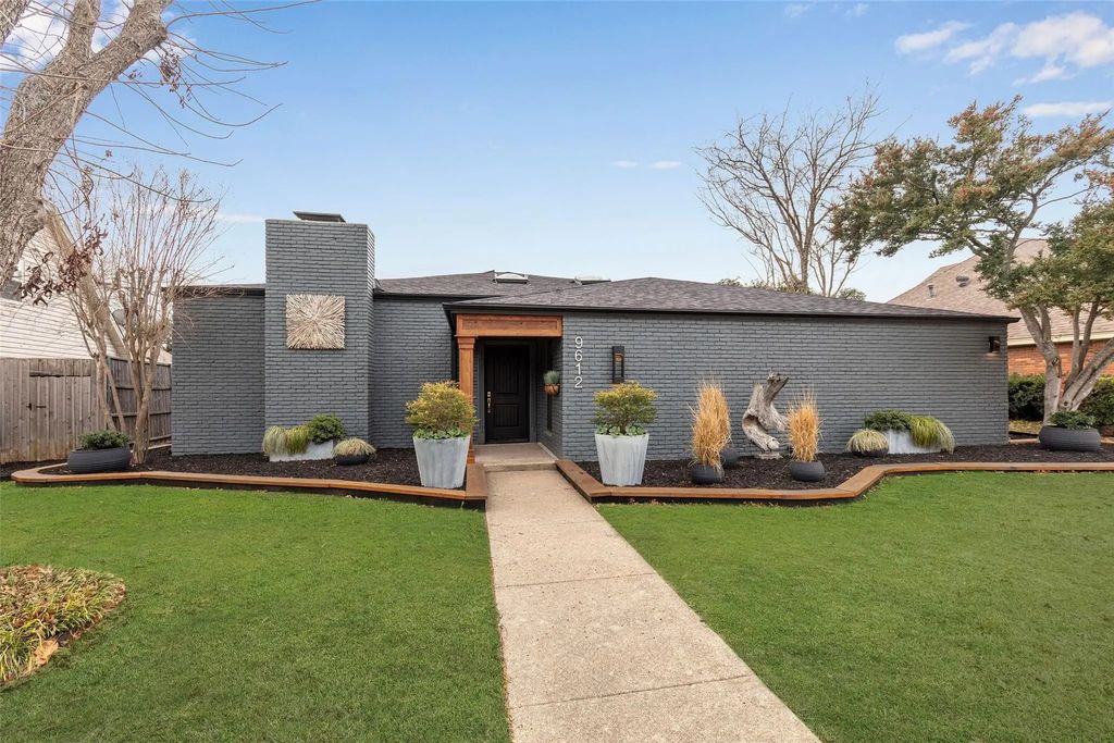 9612 Whitehurst Drive, Dallas