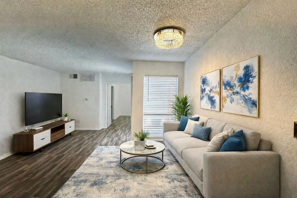 9813 Walnut Street 302, Dallas