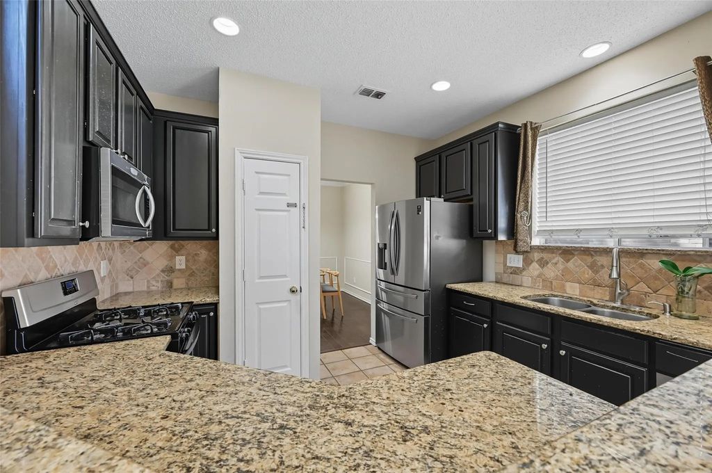 1685 Niagara Boulevard, Lewisville