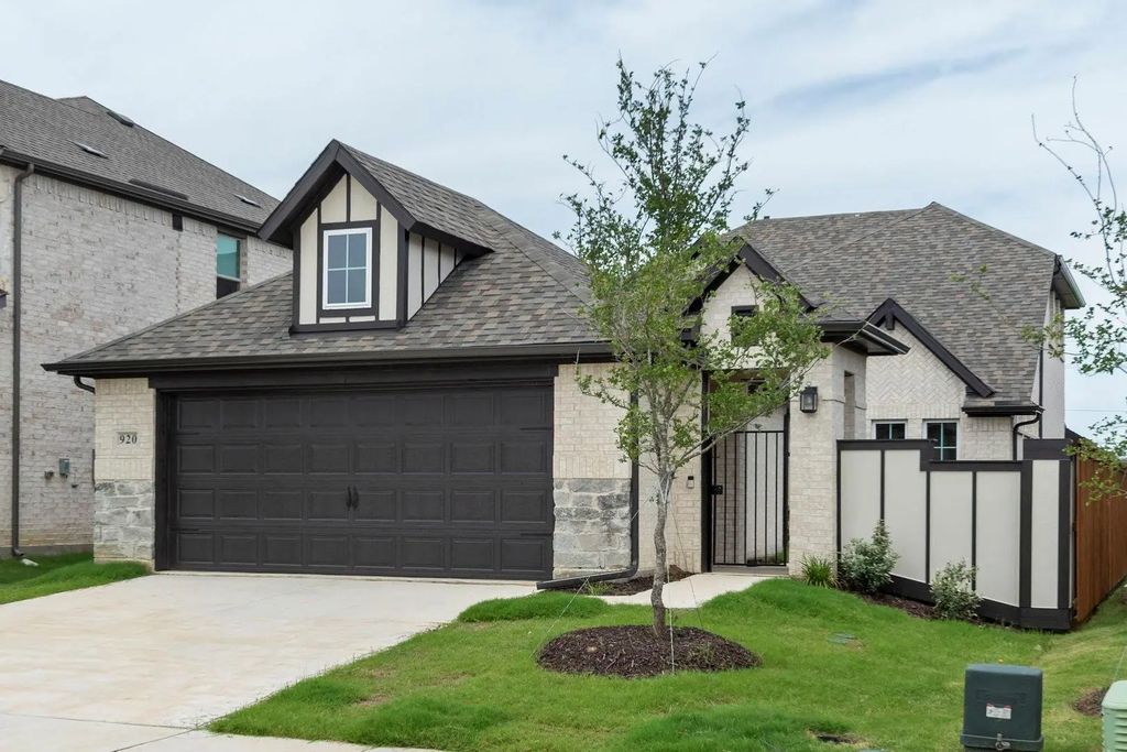 920 Lost Mine Trail, Little Elm
