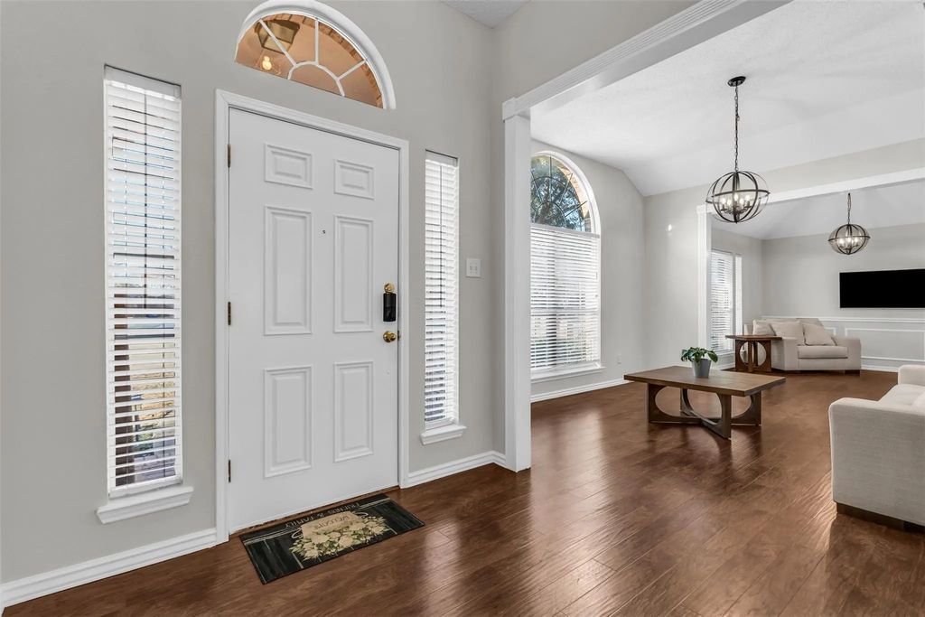 308 Glen Ridge Drive, Murphy