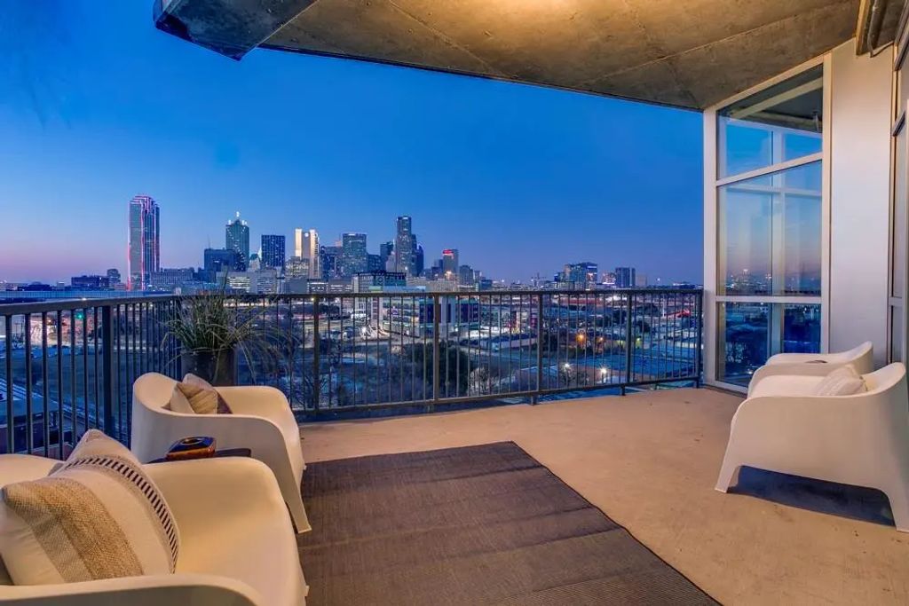 1001 Belleview Street 708, Dallas