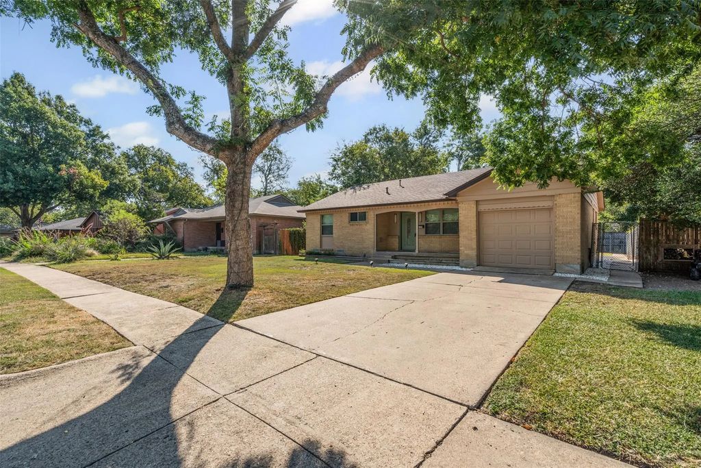 1239 Dalhart Drive, Richardson