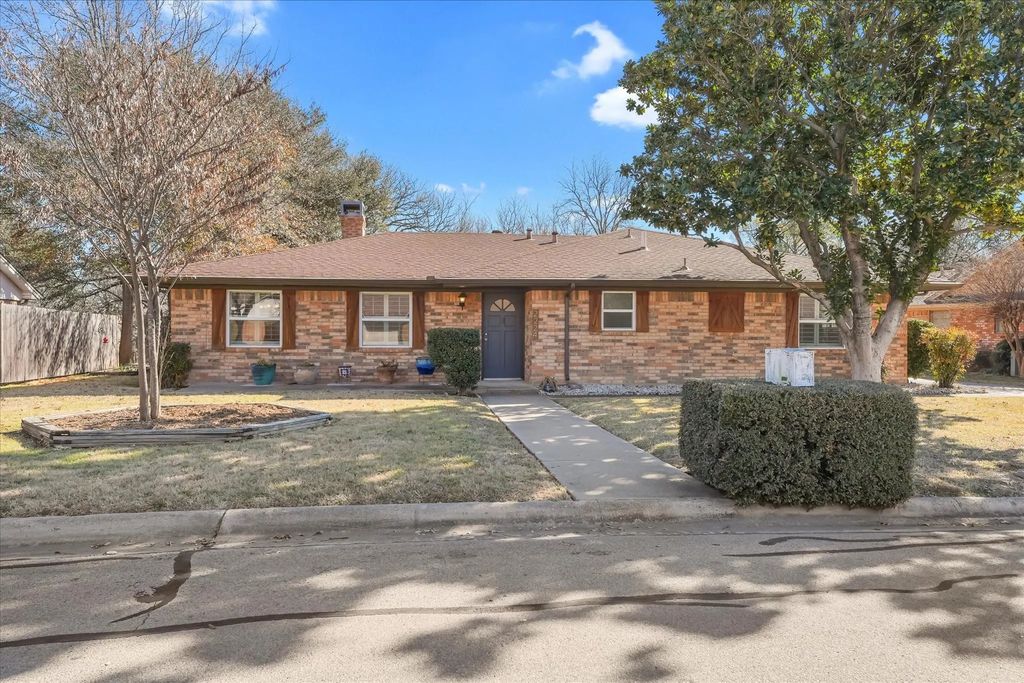2224 Picadilly Lane, Denton