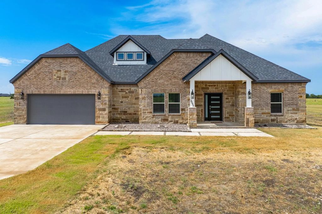 3055 County Road 4301, Greenville