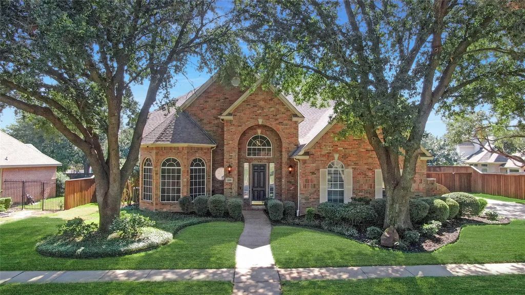 1308 Lakeway Drive, Southlake