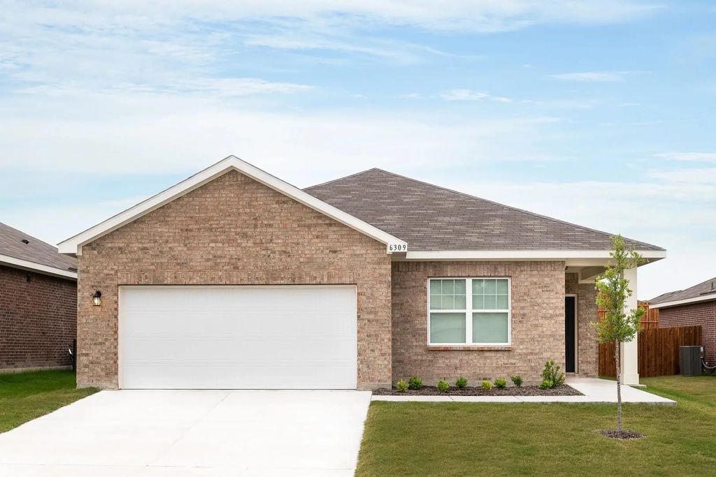 8340 Sniptoe Drive, Fort Worth