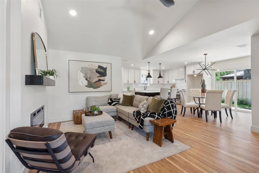 9905 Glenrio Lane, Dallas
