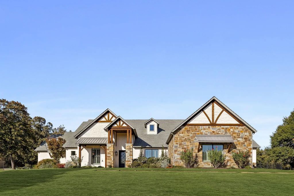 7008 Woodridge Drive, Flower Mound