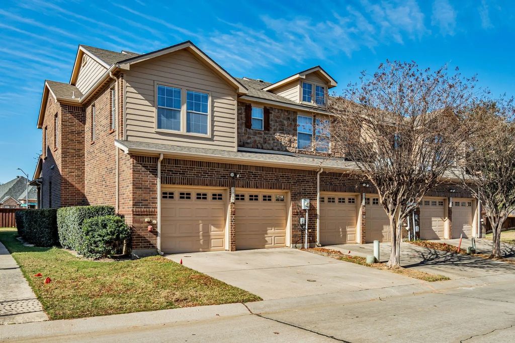 2717 Olympic Park Drive, Grand Prairie