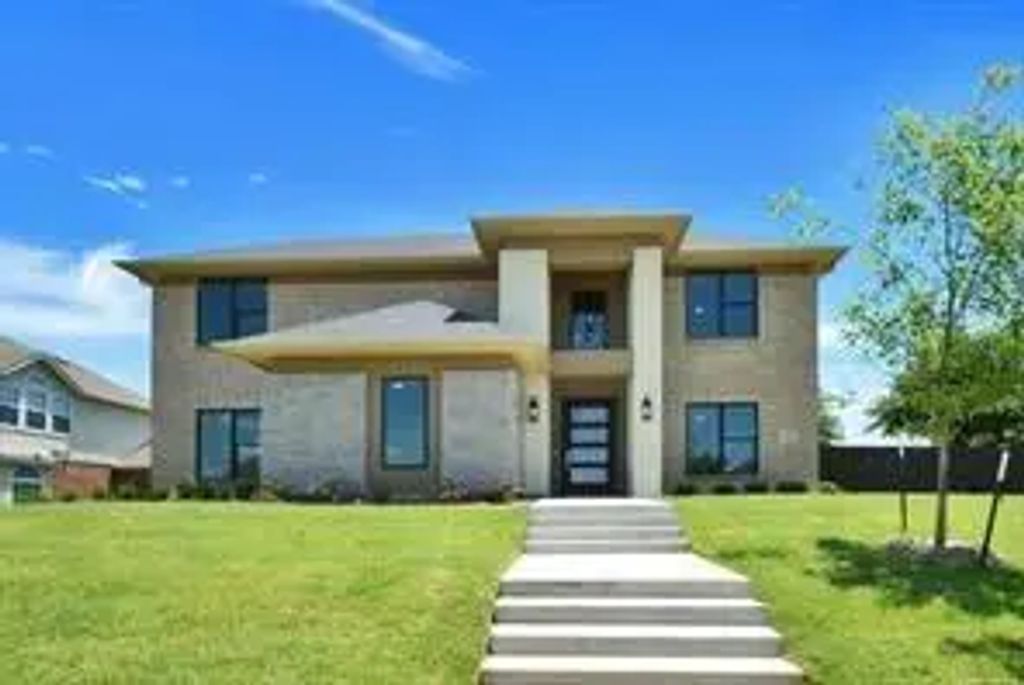 404 Mckinley Street, DeSoto