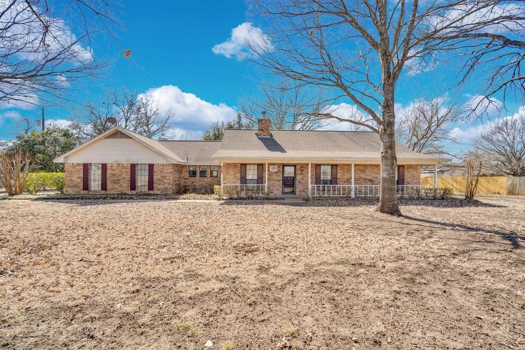 2206 Bells Chapel Road, Waxahachie