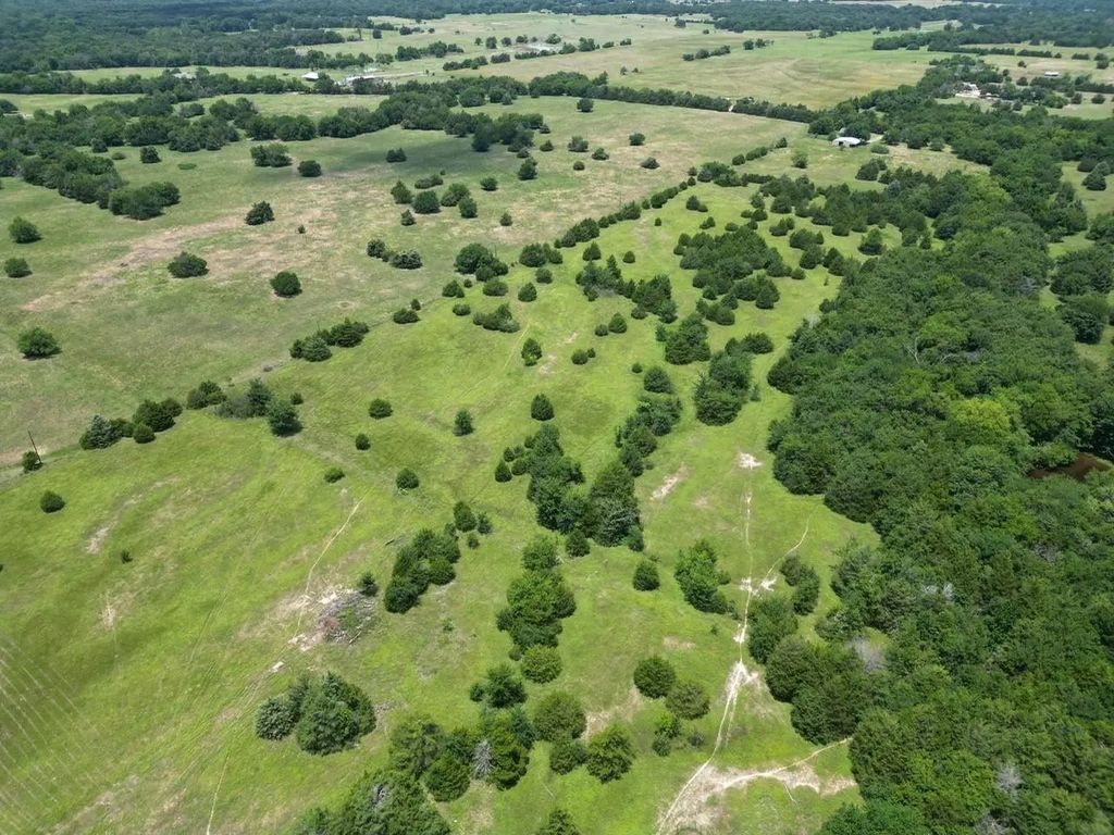 901 Fm 499, Cumby
