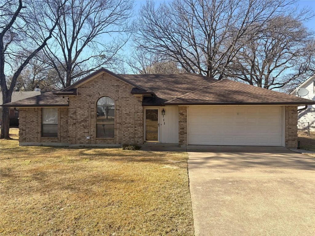 111 Harbor Haven Street, Gun Barrel City