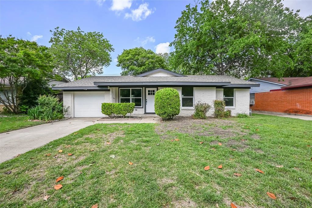 3209 Longmeade Drive, Farmers Branch