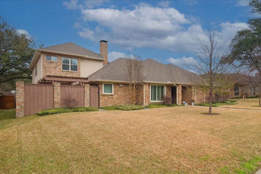 9545 Milltrail Drive, Dallas