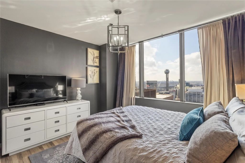 1200 Main Street 2202, Dallas