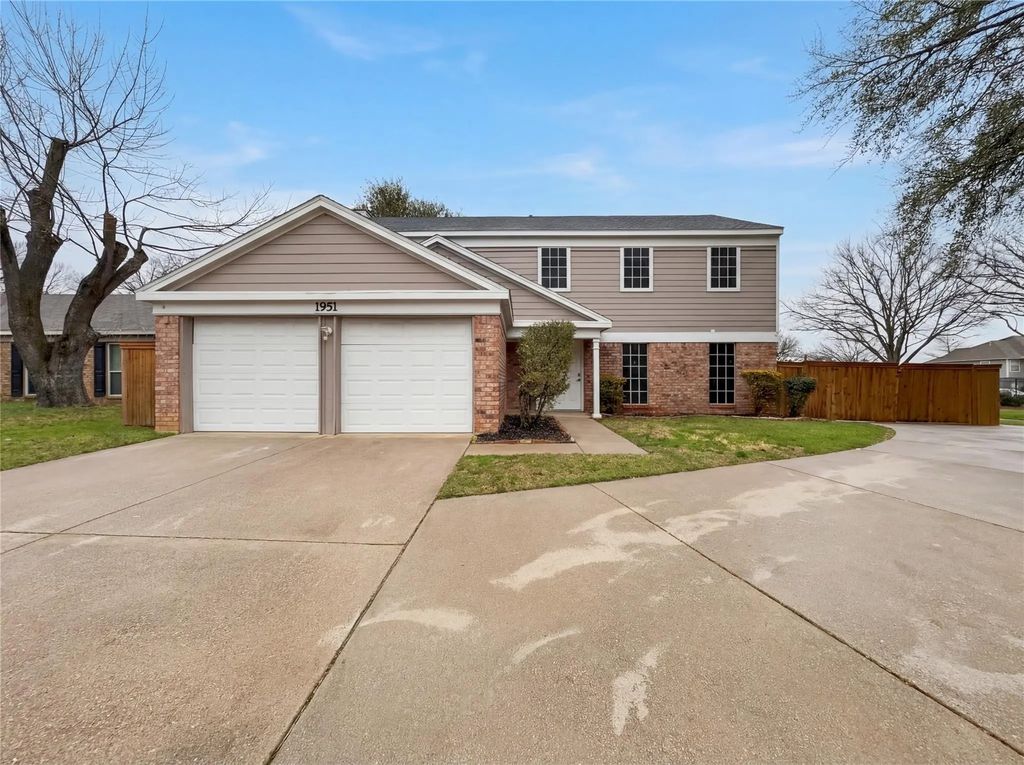 1951 Pin Oak Drive, Flower Mound