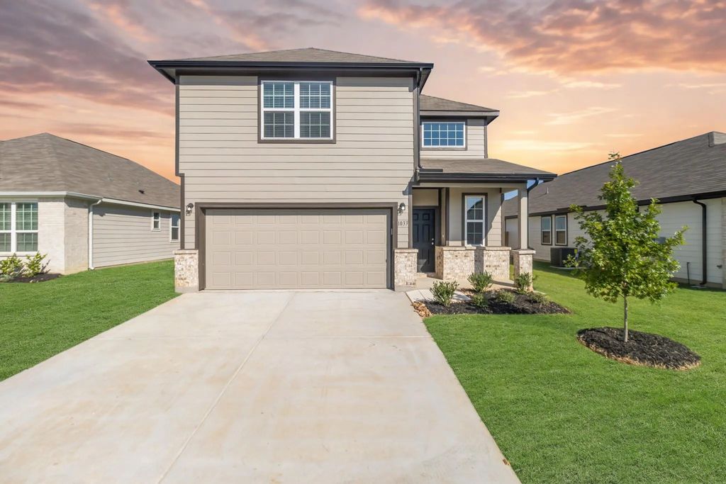 1033 Wind Drift Way, Fort Worth