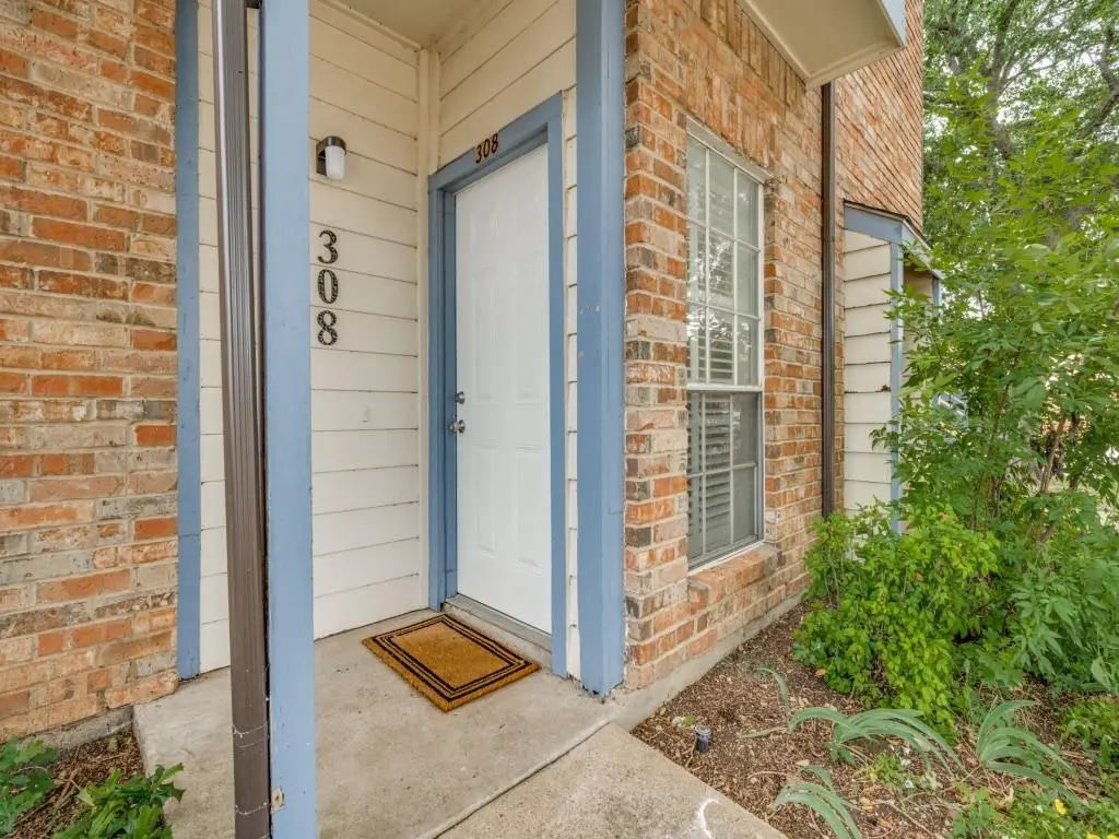 1603 Marsh Lane 308, Carrollton
