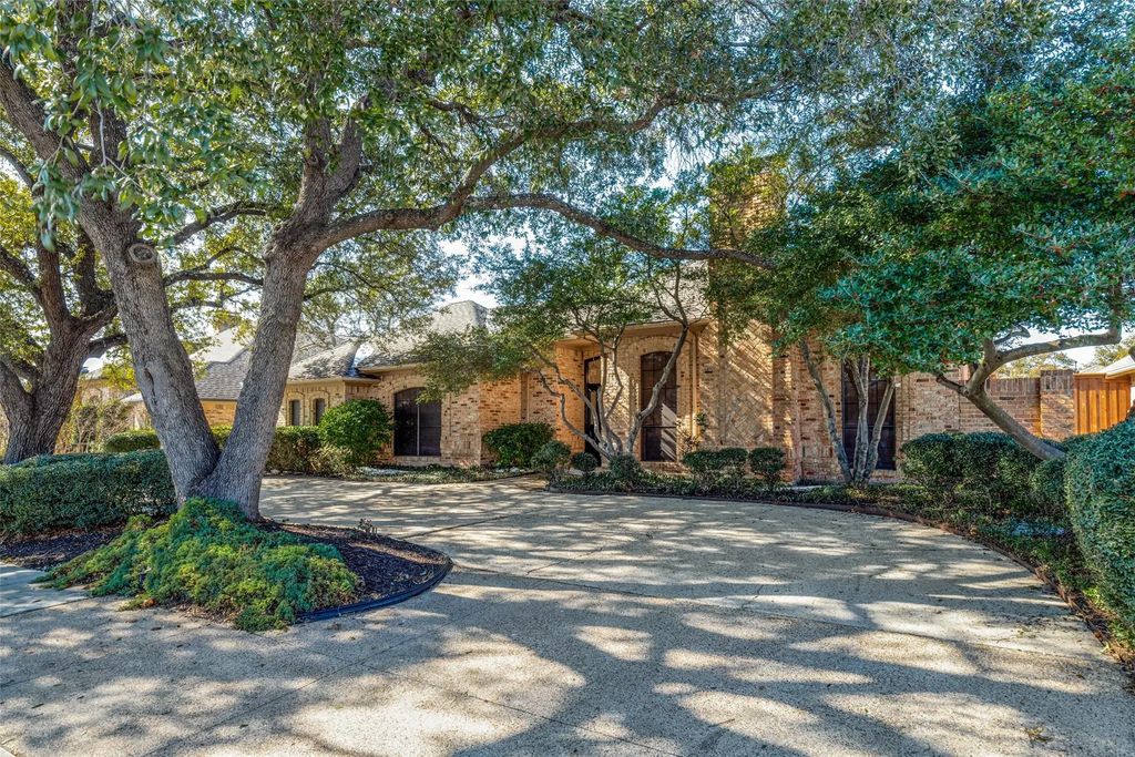 15607 Trails End Drive, Dallas