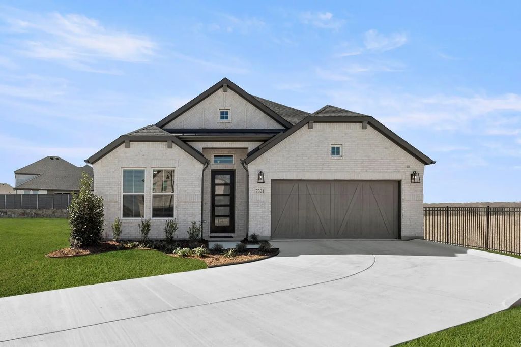 7321 Red Maple Drive, Little Elm