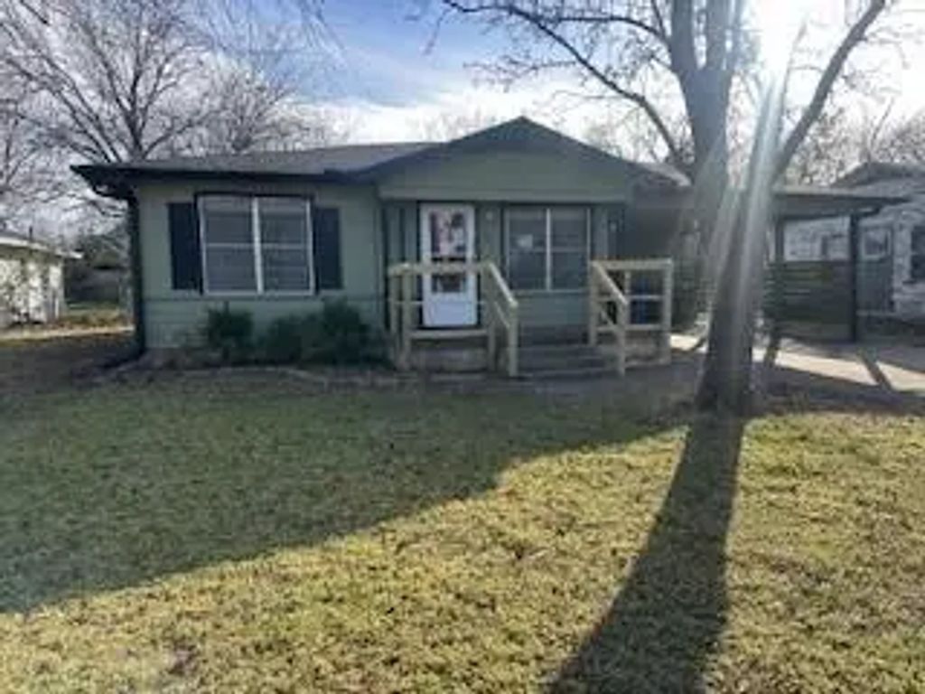 208 Bagin Street, Whitesboro