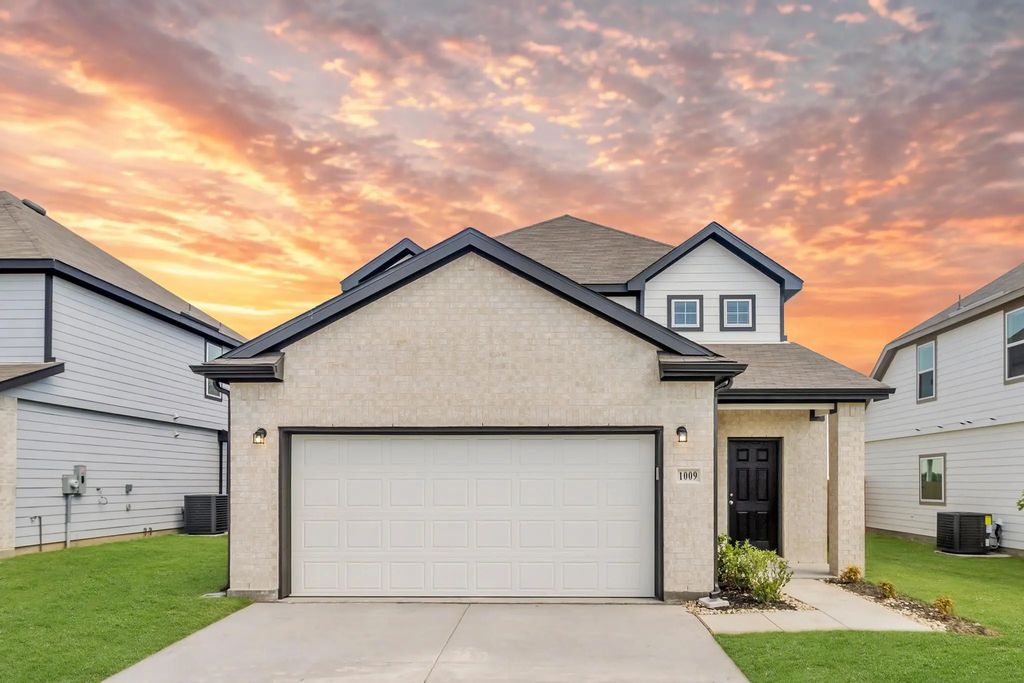 1009 Wind Drift Way, Fort Worth