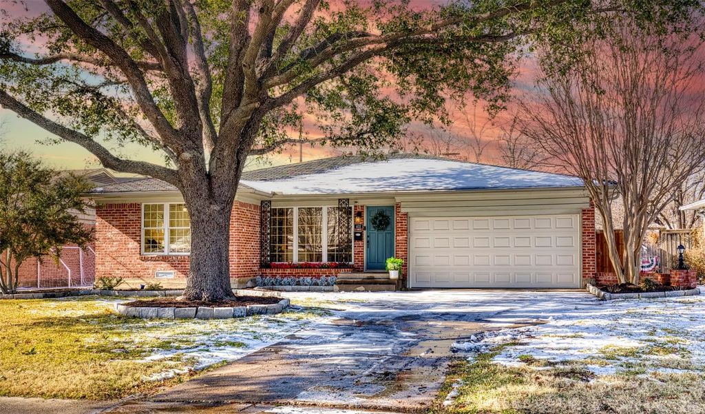 402 Nottingham Drive, Richardson