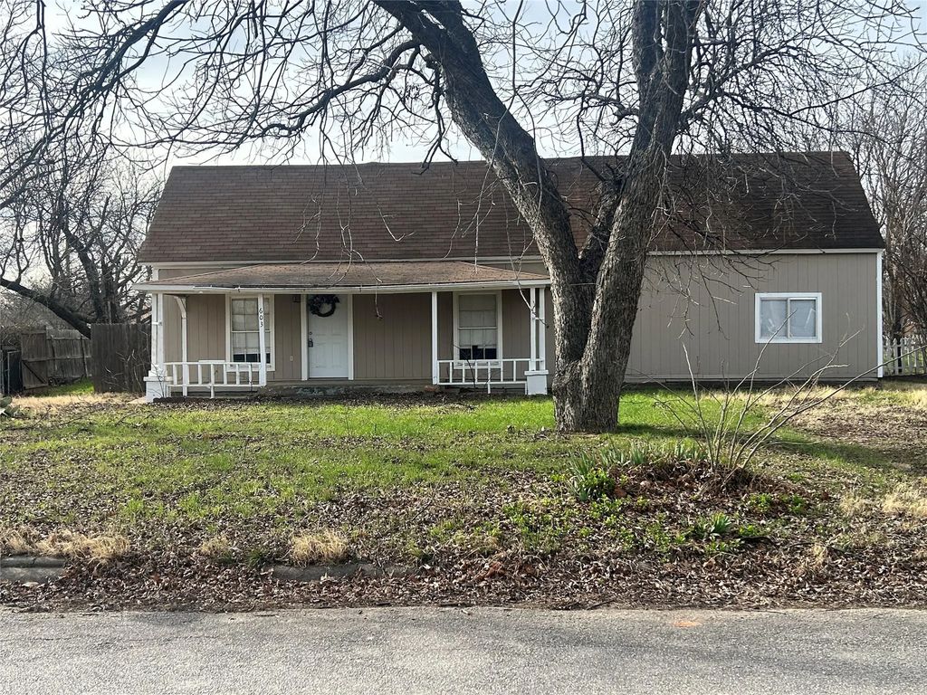 603 W Bloodworth, Olney