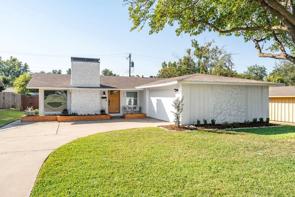 915 Waterview Circle, Richardson