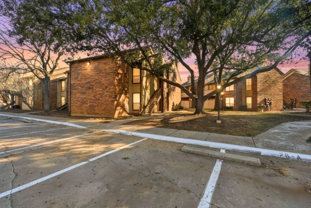 2105 Calico Lane 2714, Arlington