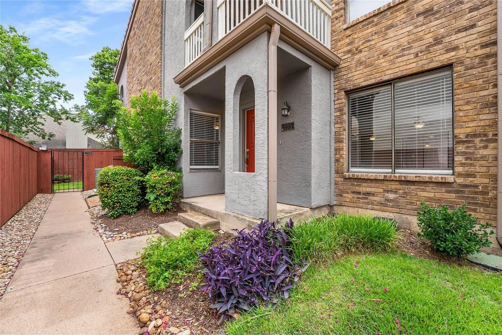 4242 N Capistrano Drive 235, Dallas
