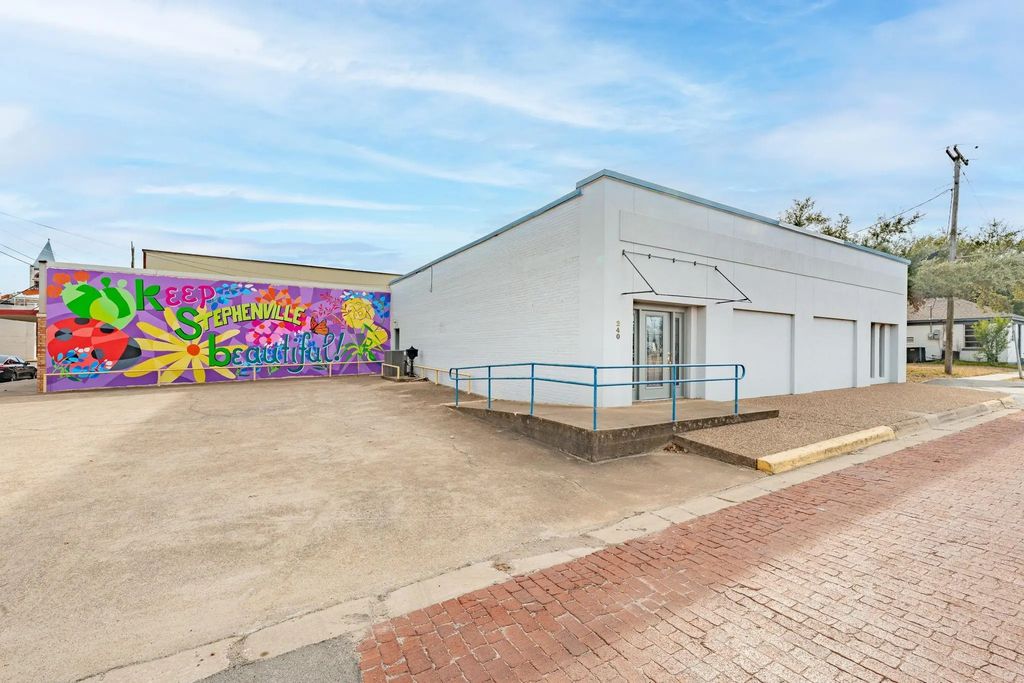 240 W Green Street, Stephenville