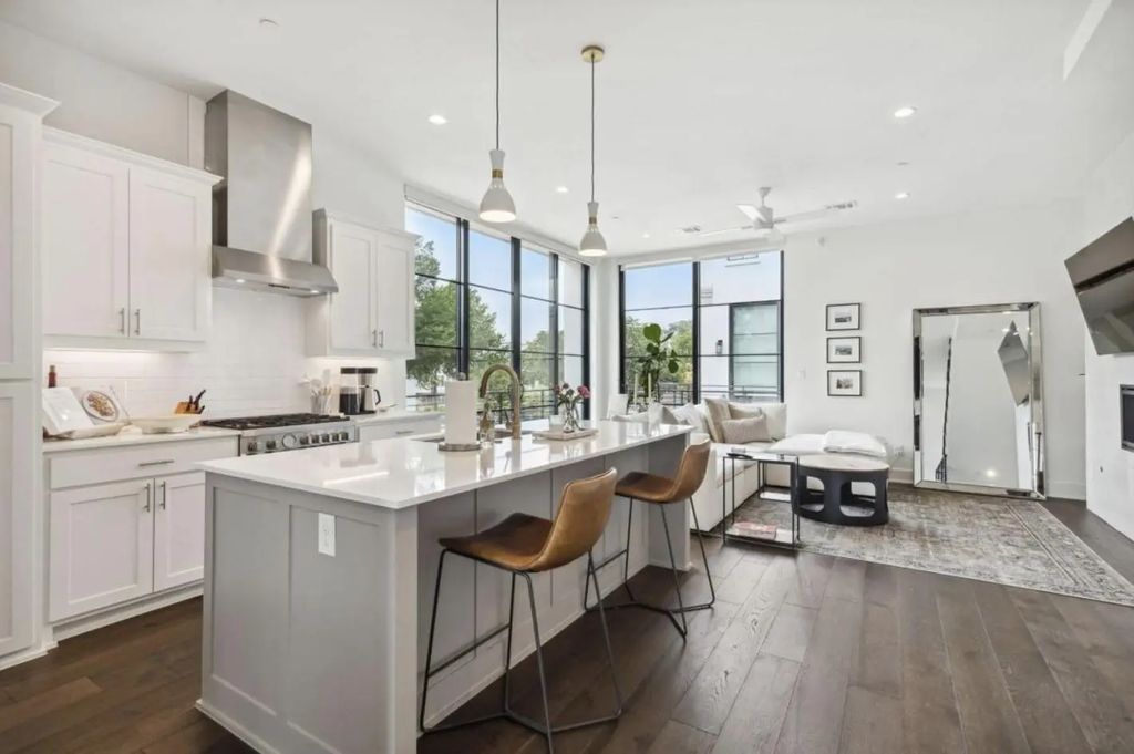 2018 Moser Avenue 103, Dallas