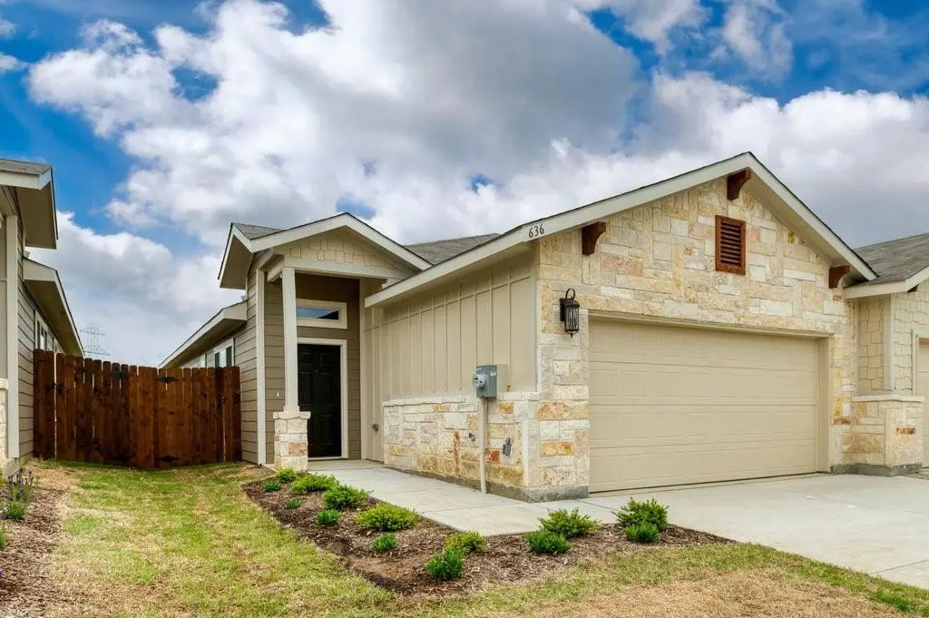 636 Harvest Moon Drive, Venus