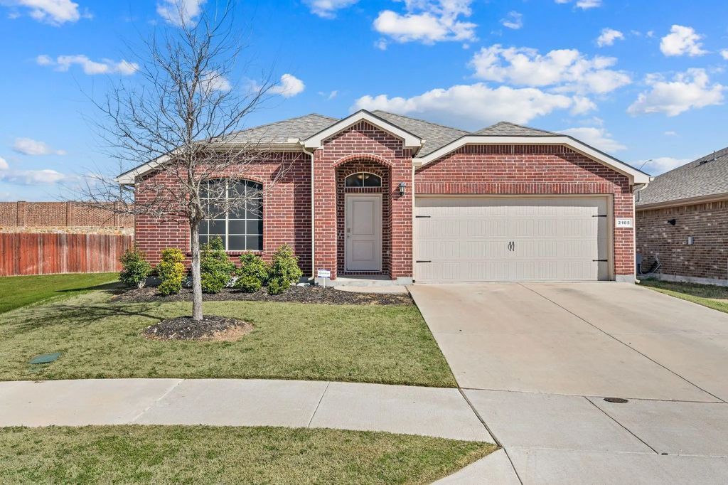 2105 Myrtle Beach Drive, Fort Worth
