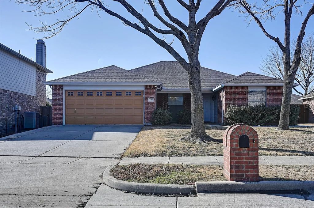 607 Claiborn Lane, Wylie