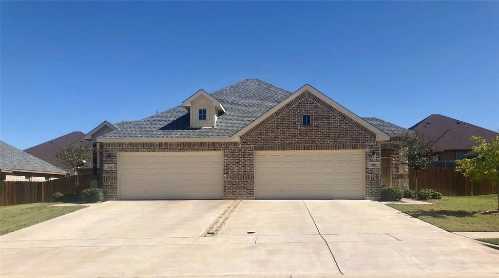916 Chaparral Trail, Midlothian