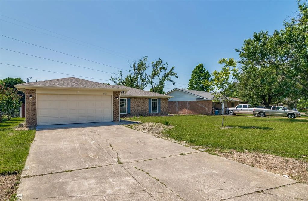 1502 Staple Drive, Mesquite