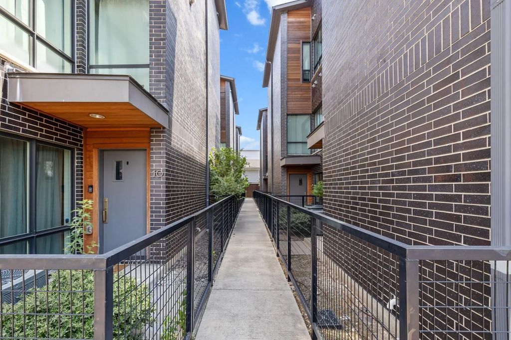 2290 N Fitzhugh Avenue 40, Dallas