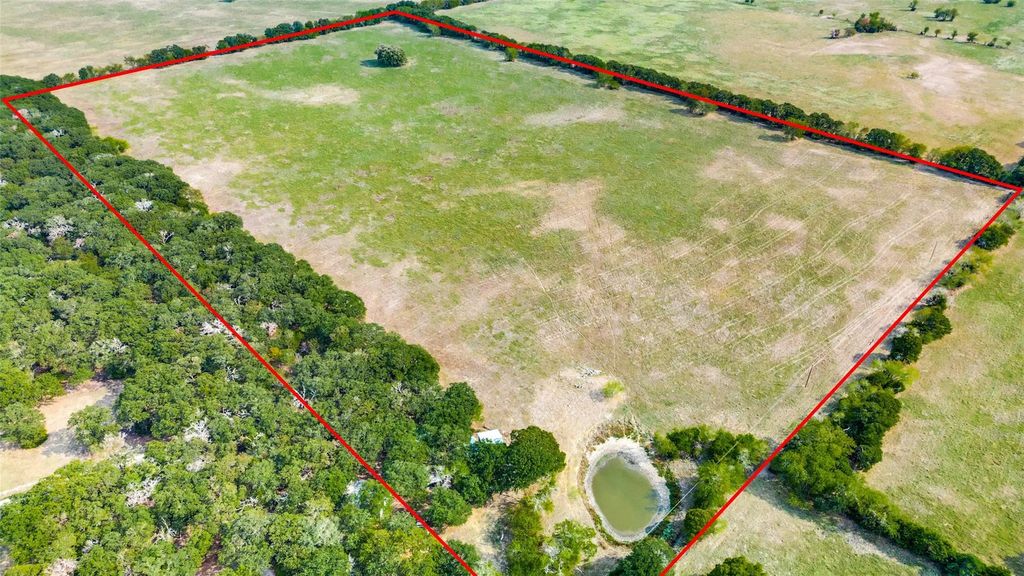 18025 County Road 4052, Kemp