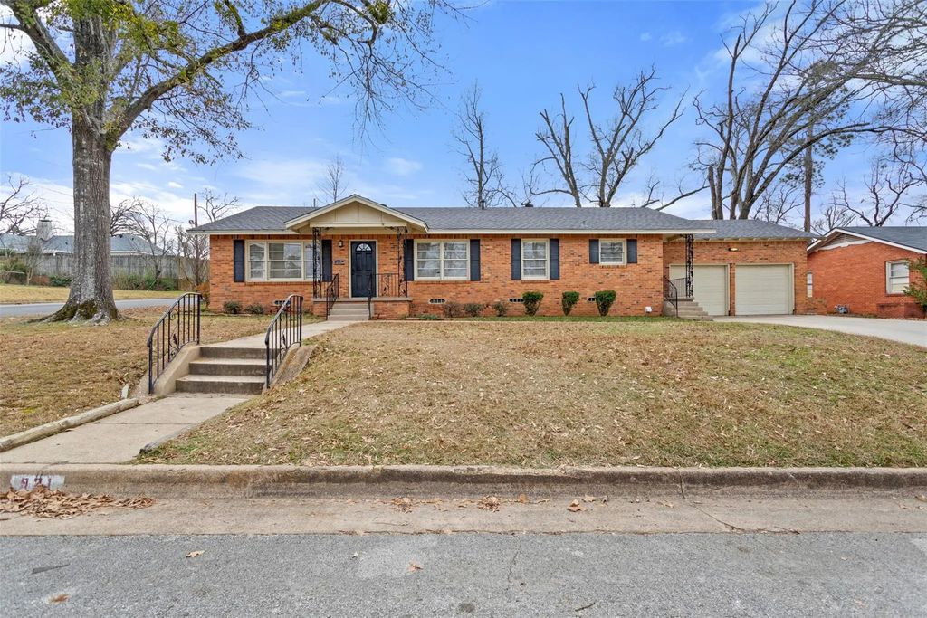 921 E Barbara Street, Tyler