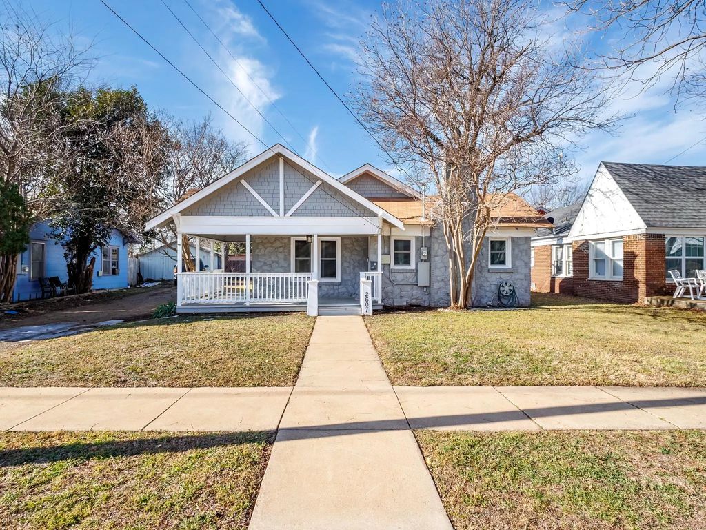 2607 1st Street, Brownwood