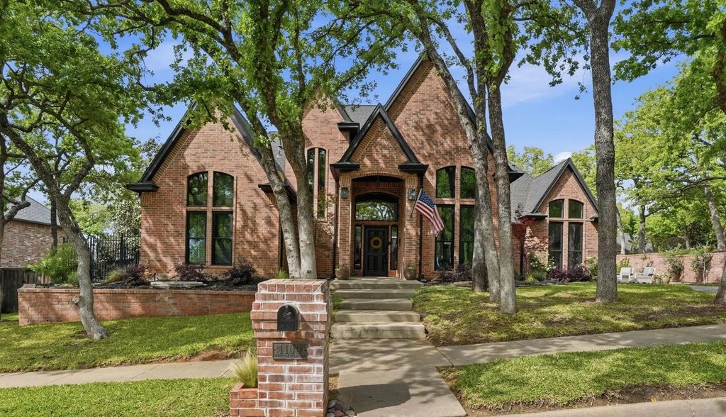 1109 Williamsburg Lane, Keller