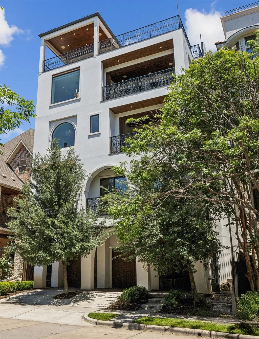 2210 Boll Street, Dallas