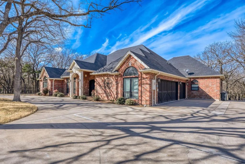 6314 Westover Drive, Granbury