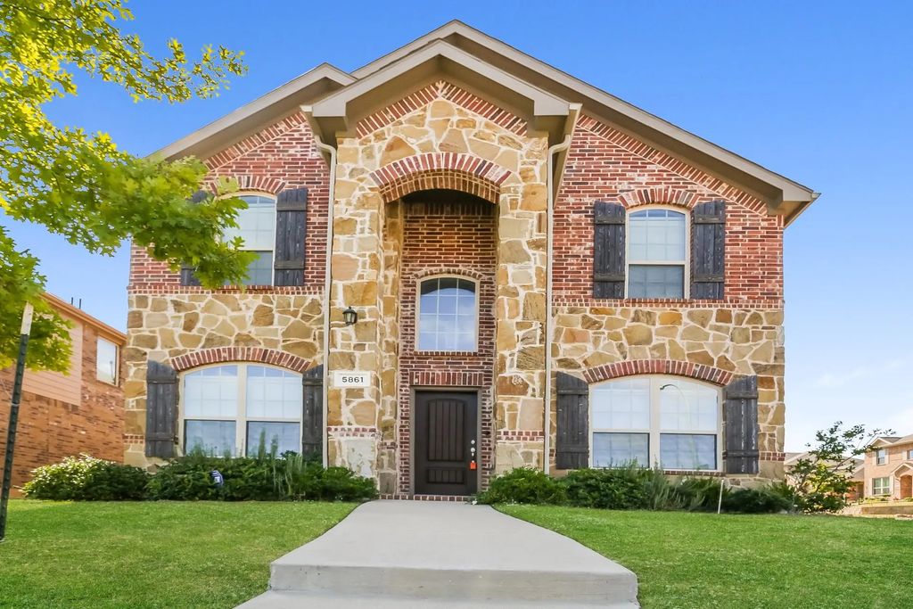 5861 Bindweed Street, Fort Worth