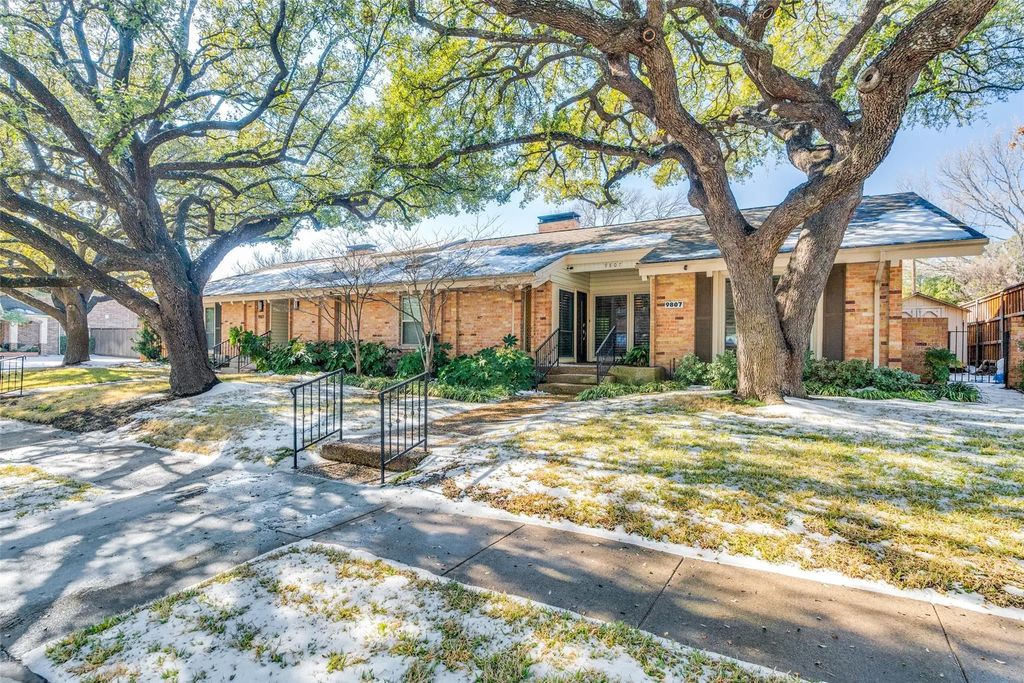 9807 Airline Road, Dallas